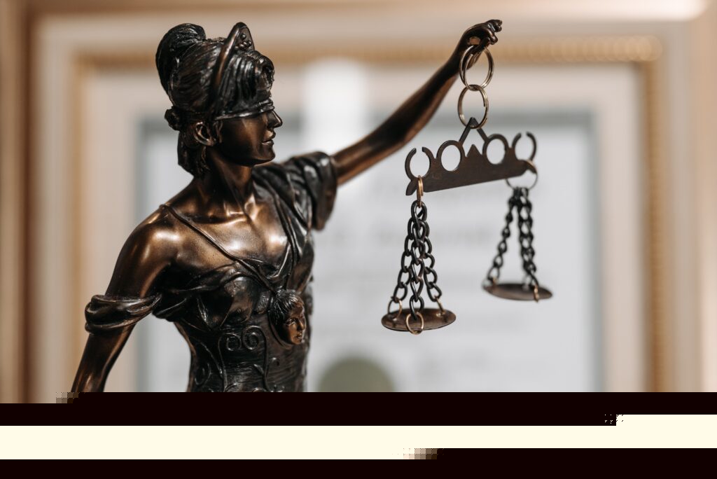 Адвокат по статье 151.2 УК РФ Вовлечение несовершеннолетнего в совершение действий, представляющих опасность для жизни несовершеннолетнего в Москве и РФ, стоимость услуг адвоката